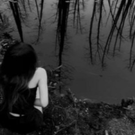 Atán - Bottle Girl